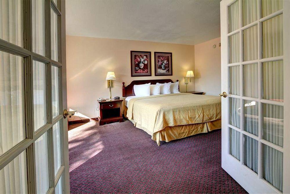 فندق نيو بورت ريتشيفي  كواليتي إن آند سويتس كونفرنس سنتر المظهر الخارجي الصورة